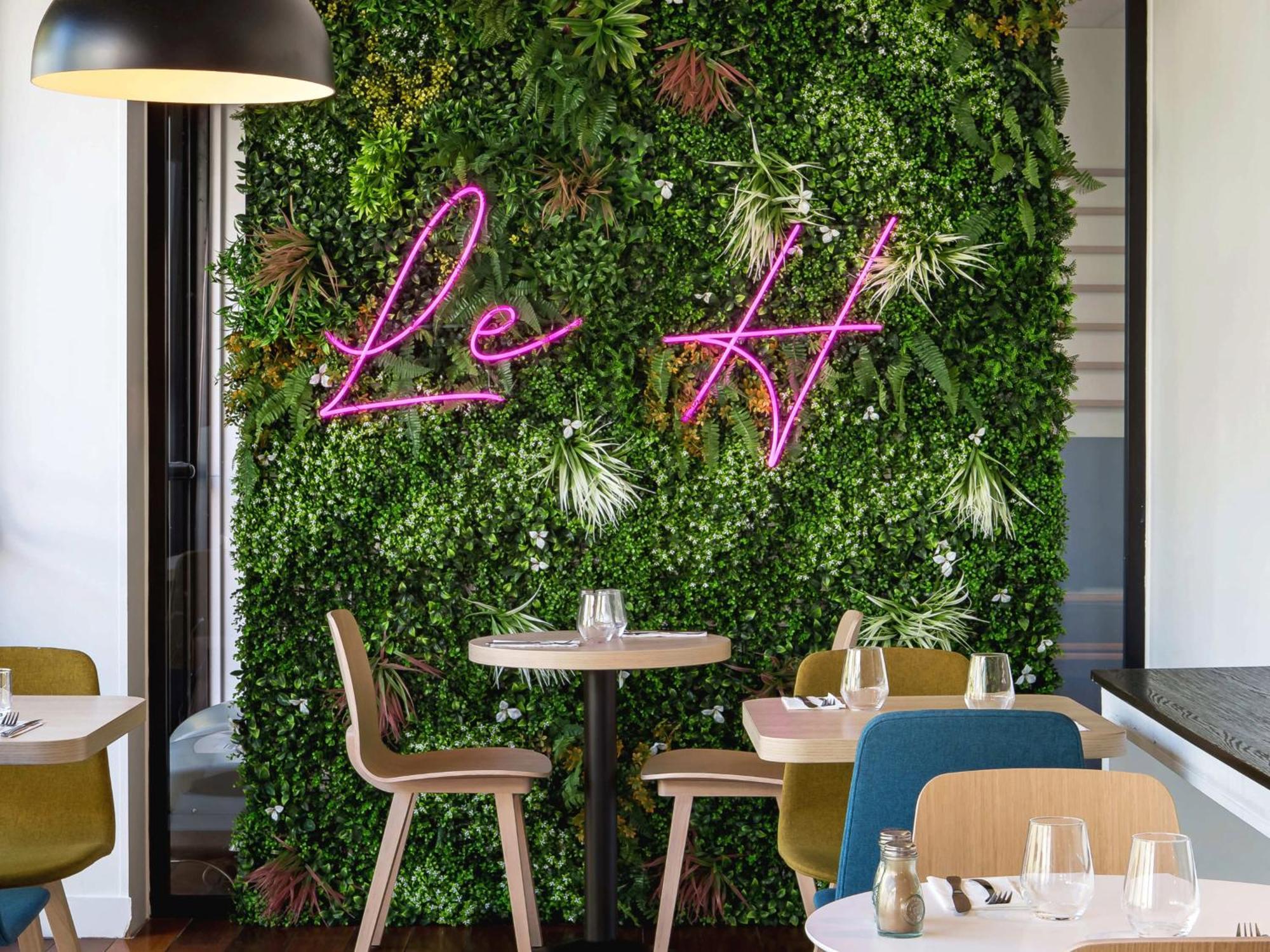 Holiday Inn - Marseille Airport By Ihg Βιτρόλ Εξωτερικό φωτογραφία